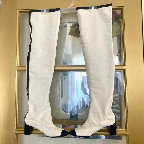 CHANEL fall 2006 runway thigh high boots stretch lambskin patent cap toe 38 - Picture 3 of 12